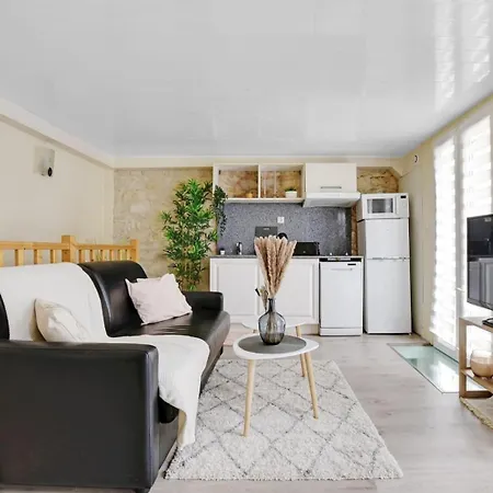 Duplex 8 Personnes A 10 Minutes Des Champs-elysees