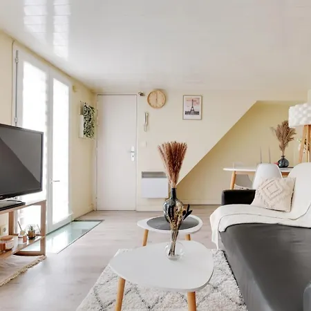 Duplex 8 Personnes A 10 Minutes Des Champs-elysees Apartment