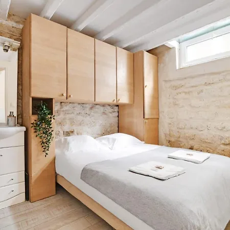 Apartment Duplex 8 Personnes A 10 Minutes Des Champs-elysees